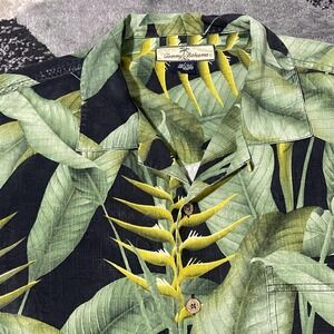 Tommy Bahama Silk Shirt Men Large Green Black Hawaiian Tropical Loop Collar Camp